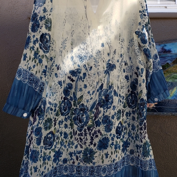 Tunic - Picture 2 of 2